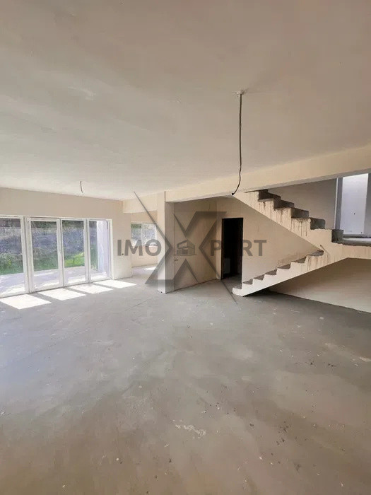 Casa tip duplex de vanzare , Dambul Rotund!