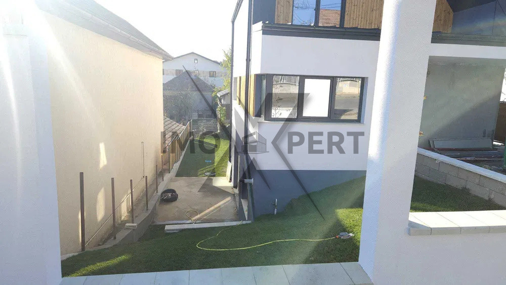 Casa tip duplex de vanzare , Dambul Rotund!