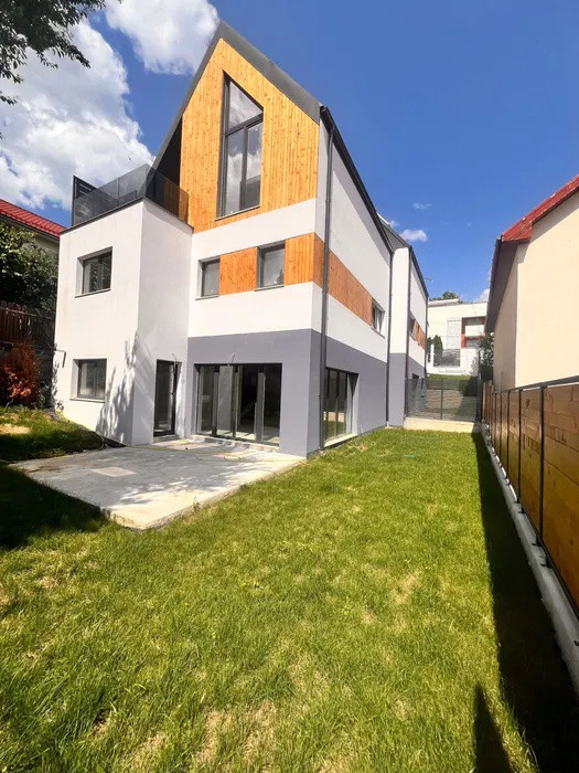 Casa tip duplex de vanzare , Dambul Rotund!