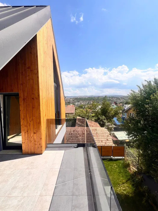 Casa tip duplex de vanzare , Dambul Rotund!