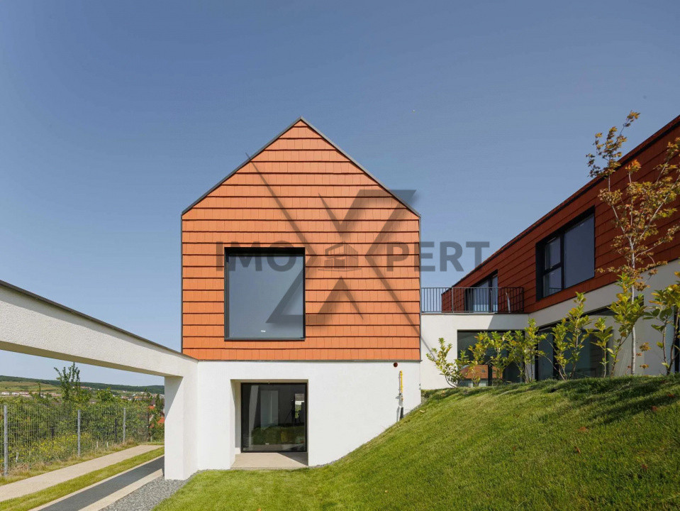 Casa cu design si materiale Premium , La intrare in Chinteni! 