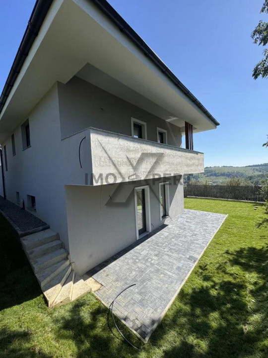 Casa faina cu garaj în Feleacu, 145 mp, 500 mp teren 