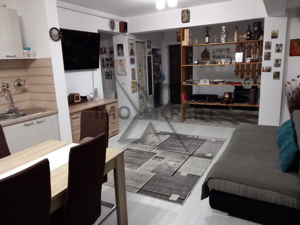 Apartament 3 camere, doua bai, orientare Sud , Baciu Regal 