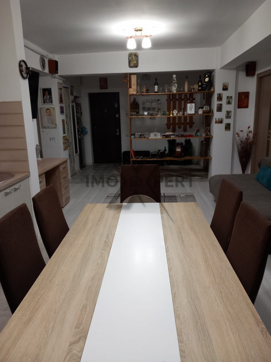 Apartament 3 camere, doua bai, orientare Sud , Baciu Regal 