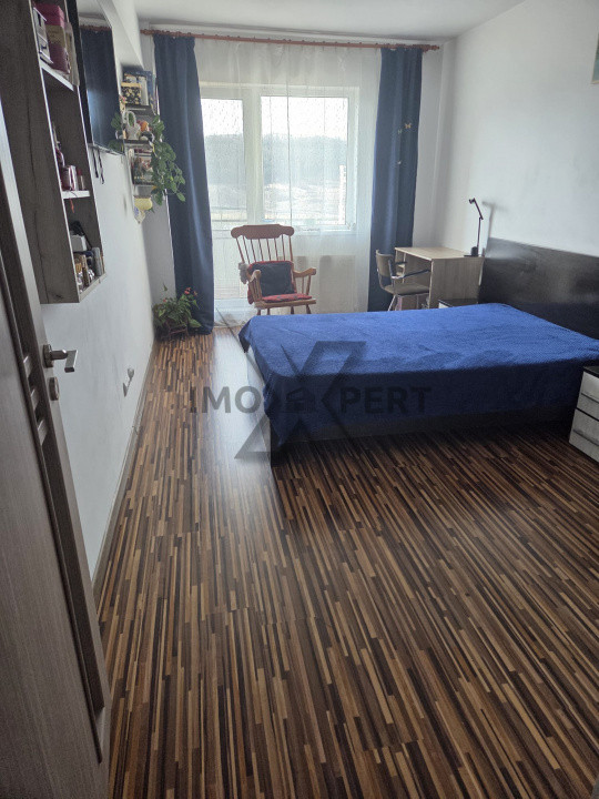 Apartament 3 camere, doua bai, orientare Sud , Baciu Regal 