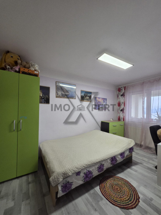 Apartament 3 camere, doua bai, orientare Sud , Baciu Regal 