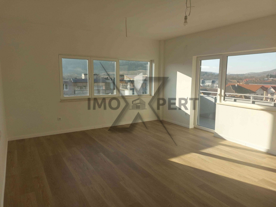 Apartament 3 camere, finisat, orientare Sud , Baciu Regal 