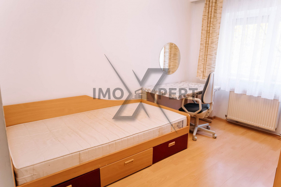 Apartament cu 3 camere decomandate, etaj 1, Piața Zorilor