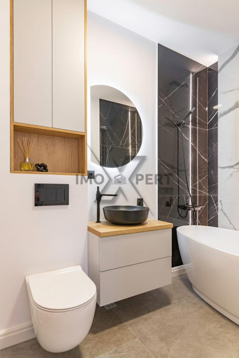 Apartament cu 2 camere, parcare, zona semicentrală 