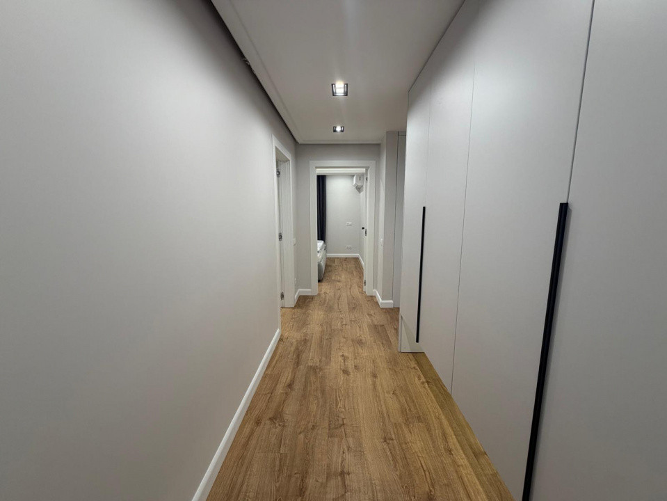 Apartament 3 camere, nou, Terasă 22 mp, zona Vivo-Metro