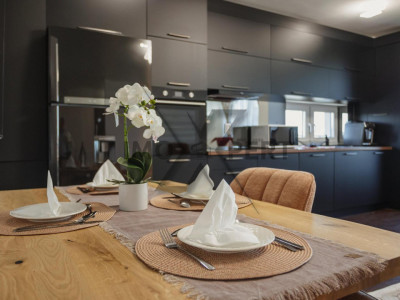 Apartament de 3 camere,2 bai , Priveliste , Complex Grand Park!