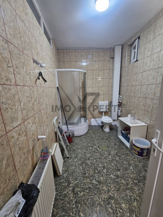 Satiu comercial 100 mp, cu Vad stradal cartier Iris