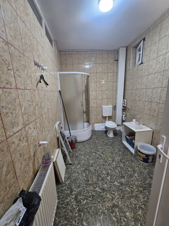 Satiu comercial 100 mp, cu Vad stradal cartier Iris