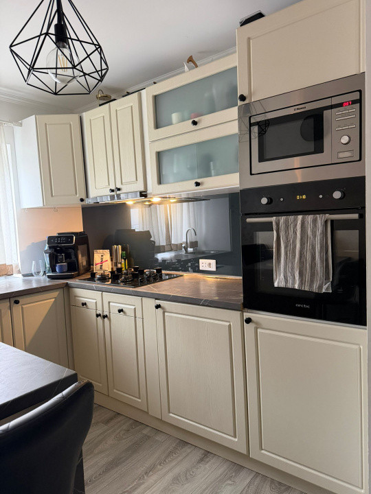 Apartament modern 3 camere, parter – 65 mp, zonă excelentă