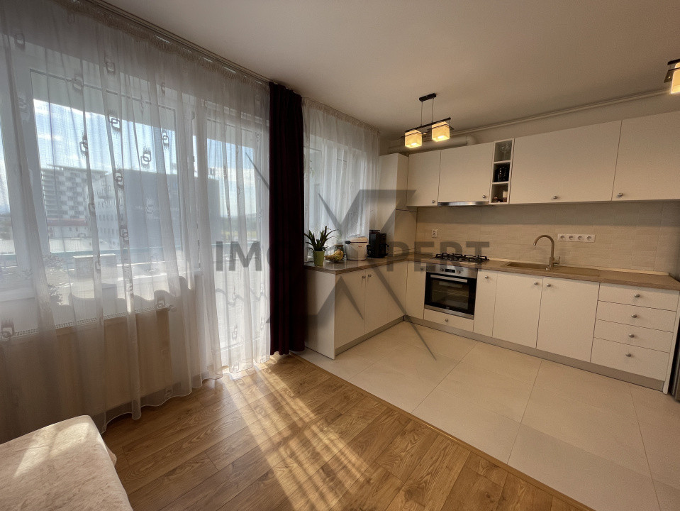 Apartament cu 2 camere, etaj intermediar, zona Vivo