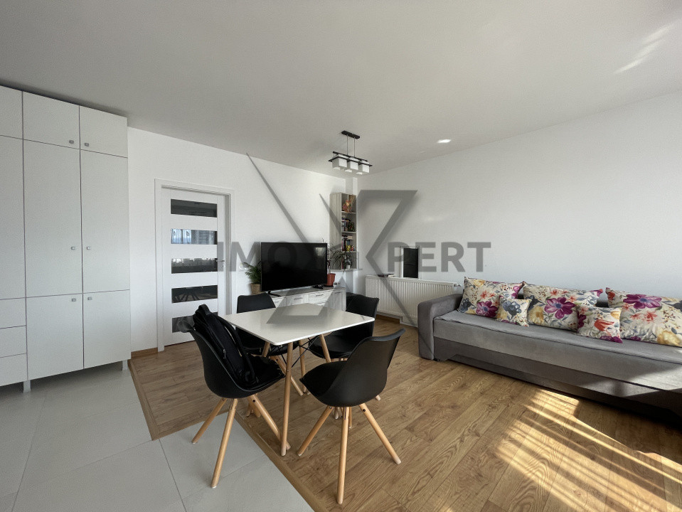 Apartament cu 2 camere, etaj intermediar, zona Vivo