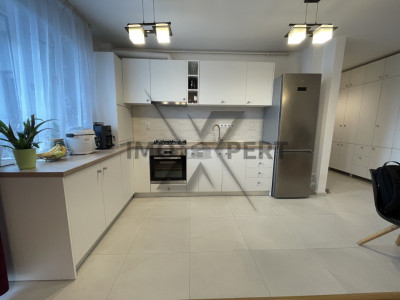 Apartament cu 2 camere, etaj intermediar, zona Vivo
