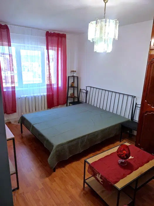 Apartament 2 camere decomandat, zona Primaverii
