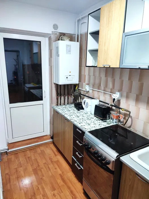 Apartament 2 camere decomandat, zona Primaverii