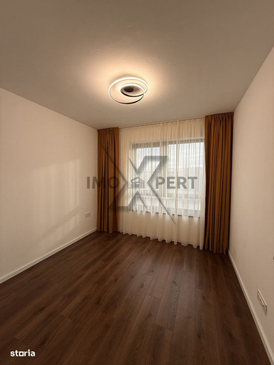 Apartament 4 camere, parcare, zona semicentrala