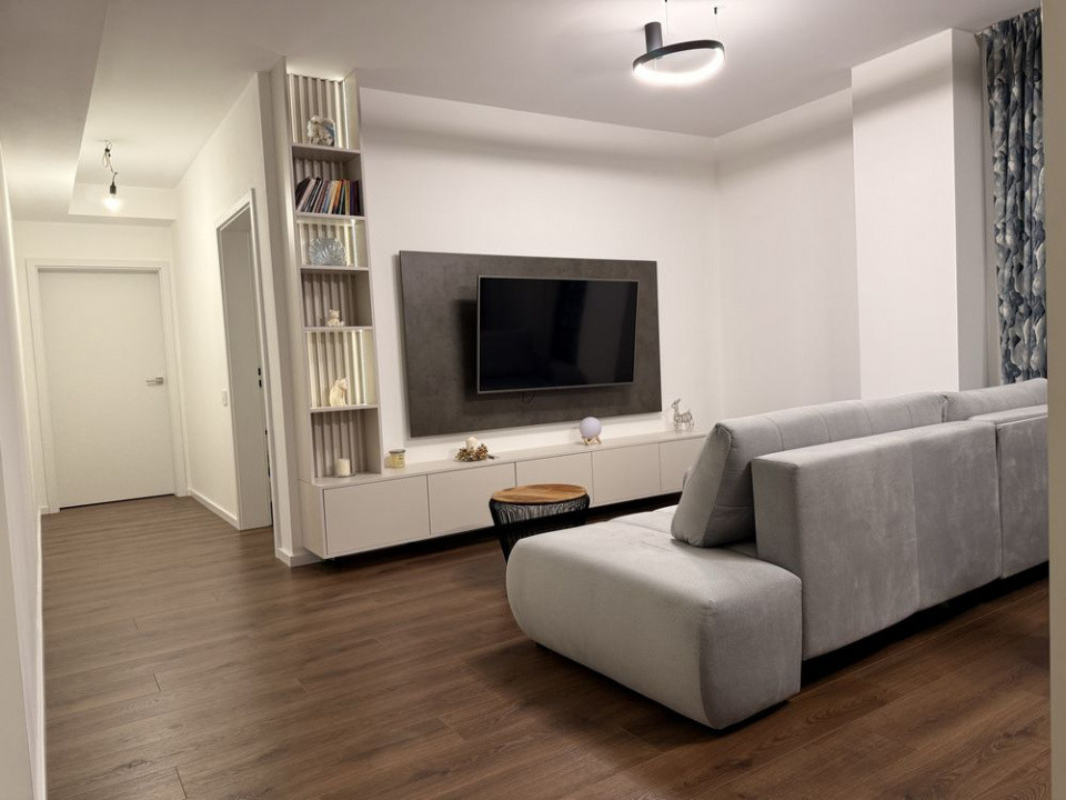 Apartament 4 camere, parcare, zona semicentrala