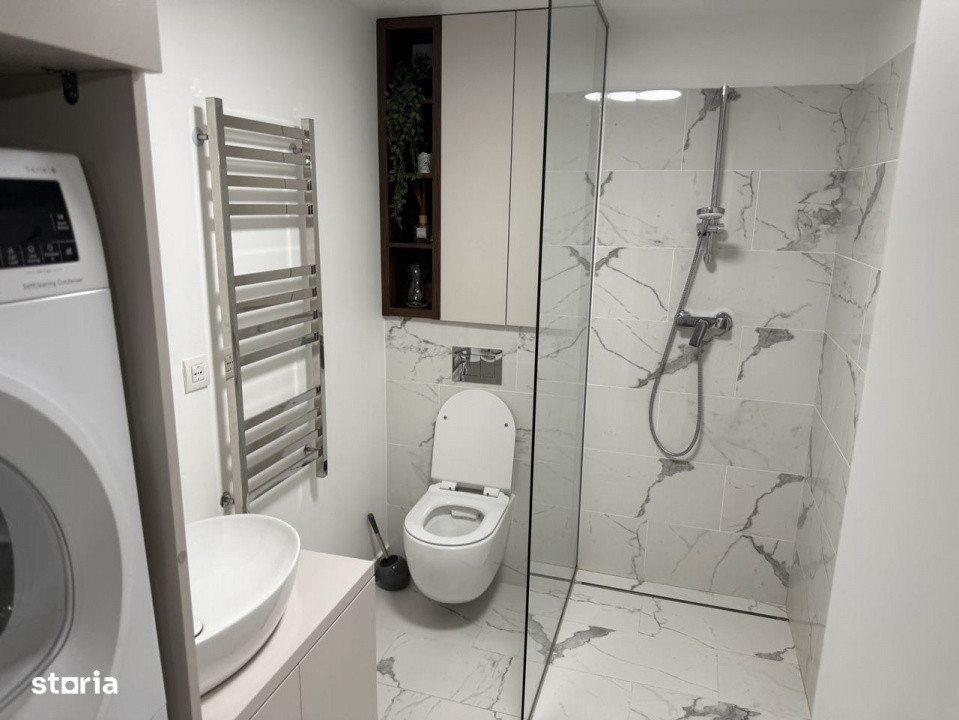 Apartament 4 camere, parcare, zona semicentrala