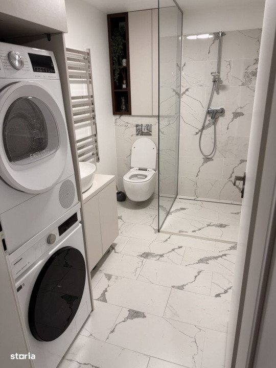 Apartament 4 camere, parcare, zona semicentrala