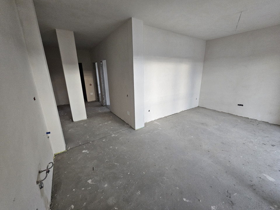 Apartament 4 camere, orientare sud cu priveliste , Baciu Regal 