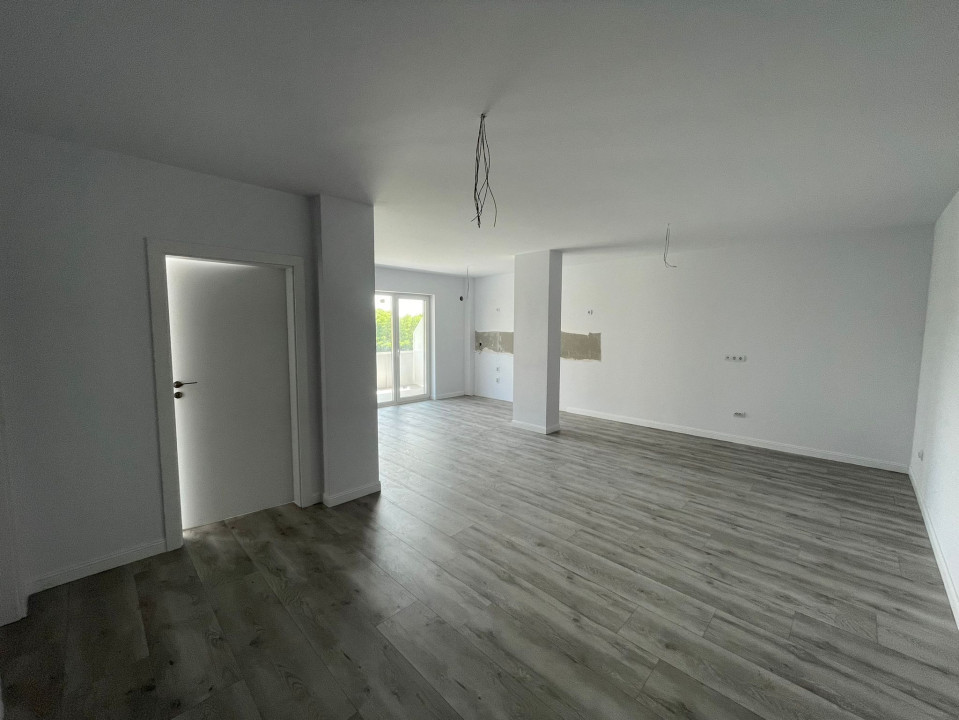 Apartament 3 camere, 70mp, bloc nou  Iris