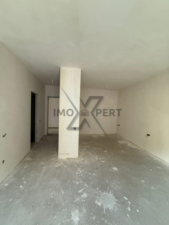 Apartament cu o camere, etaj 1 , parcare, zona Regal 