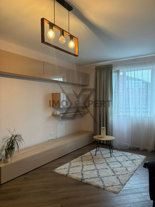 De inchiriat 2 camere, parcare sunterana, zona BMW