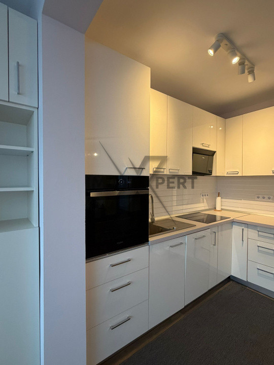 De inchiriat 2 camere, parcare sunterana, zona BMW