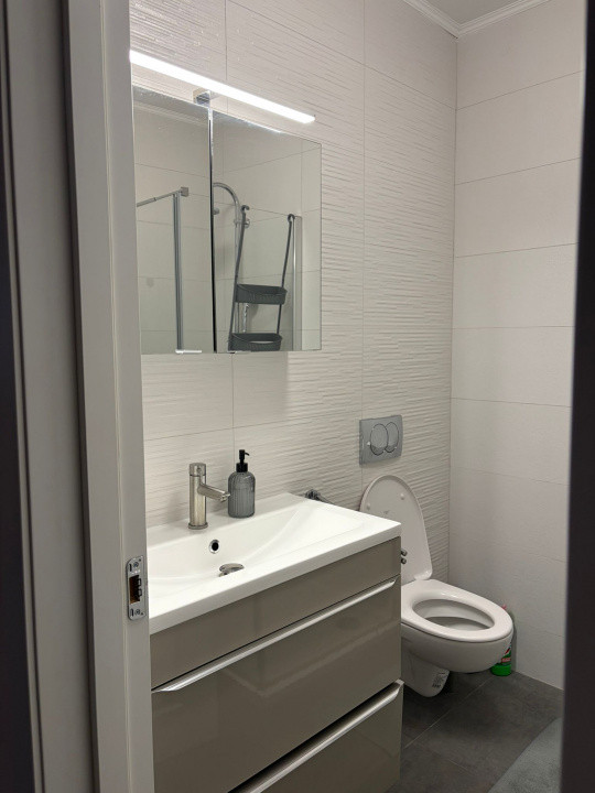 De inchiriat 2 camere, parcare sunterana, zona BMW