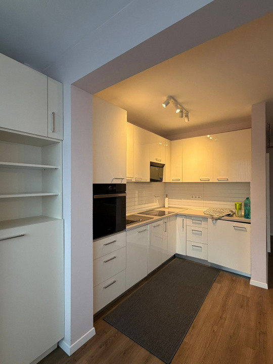 De inchiriat 2 camere, parcare sunterana, zona BMW