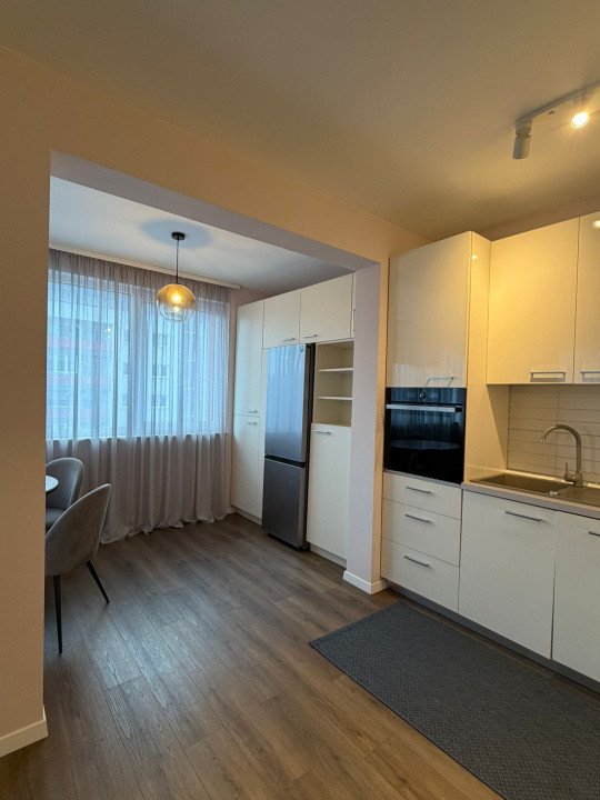 De inchiriat 2 camere, parcare sunterana, zona BMW
