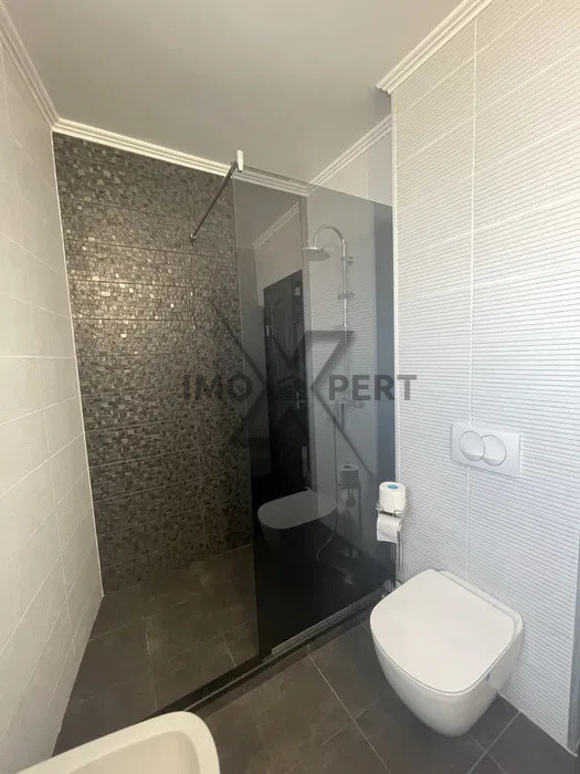 Apartament de 2 camere, bloc nou, parcare, zona Semicentrala!