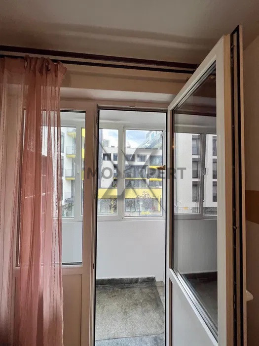 Apartament Piata Abator - 3 camere decomandat 