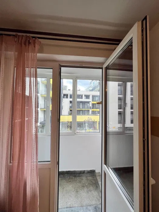 Apartament Piata Abator - 3 camere decomandat 