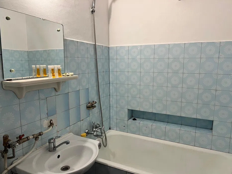 Apartament Piata Abator - 3 camere decomandat 