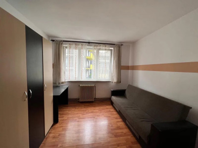 Apartament Piata Abator - 3 camere decomandat 