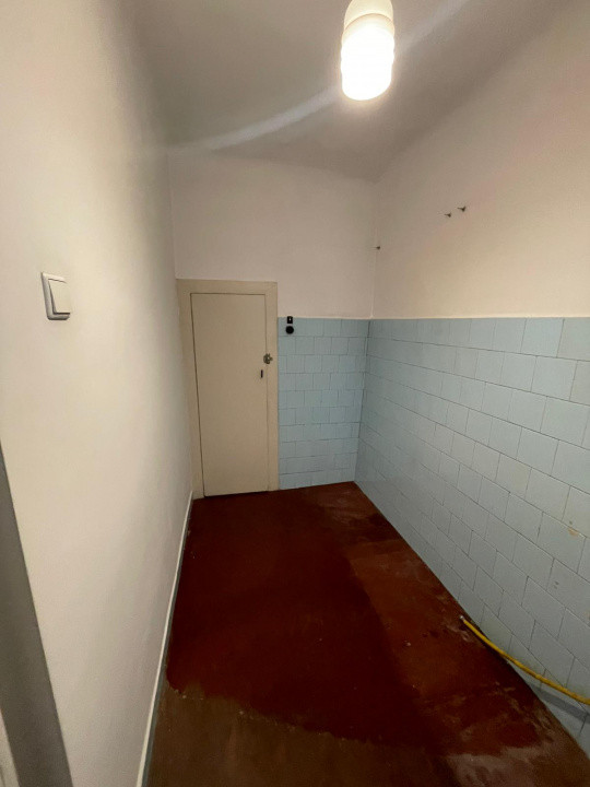 Apartament In Vila, 3 camere, 2 bai , 83 m2 , Cipariu, Centru