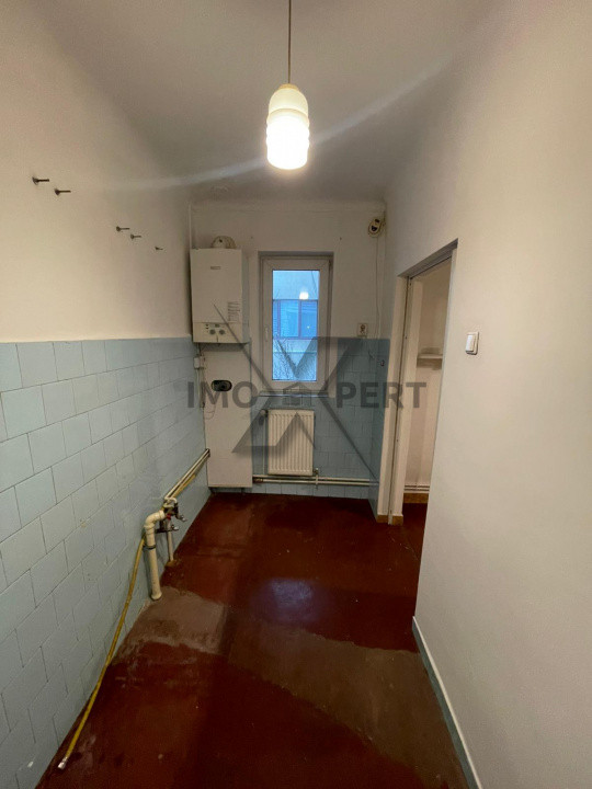 Apartament In Vila, 3 camere, 2 bai , 83 m2 , Cipariu, Centru