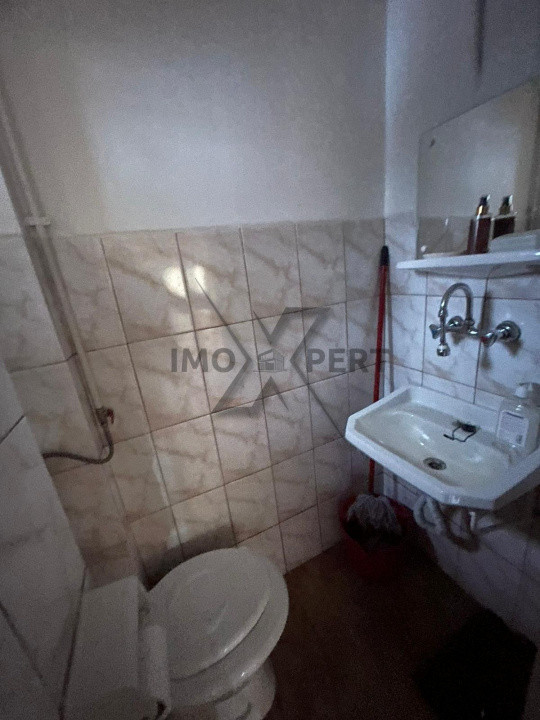 Apartament In Vila, 3 camere, 2 bai , 83 m2 , Cipariu, Centru