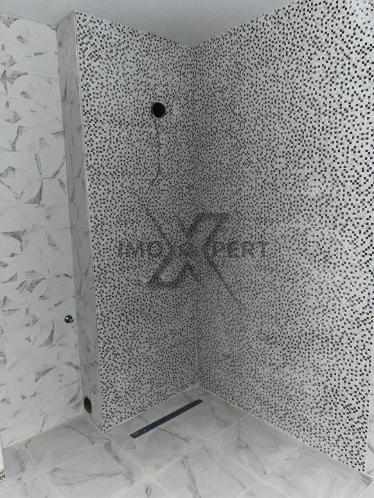 Apartament 3 camere, et intermediar, finisat, cartier Între Lacuri