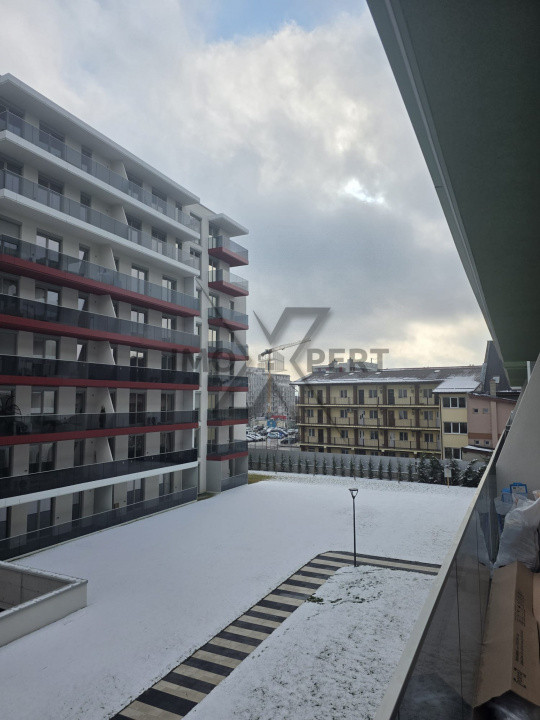 Apartament de 2 camere, bucatarie separata , terasa generoasa, Elite City