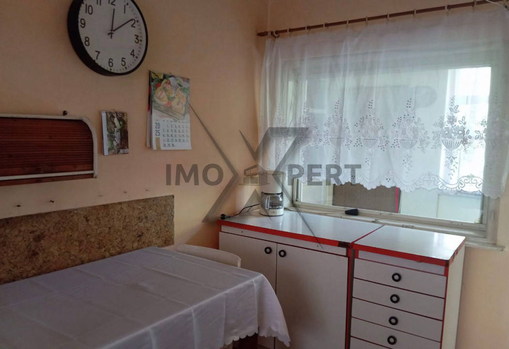 Oportunitate Investitie, 3 case in curte, 485 teren, Intre Lacuri