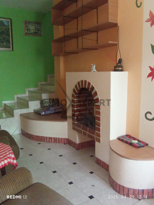 Oportunitate Investitie, 3 case in curte, 485 teren, Intre Lacuri