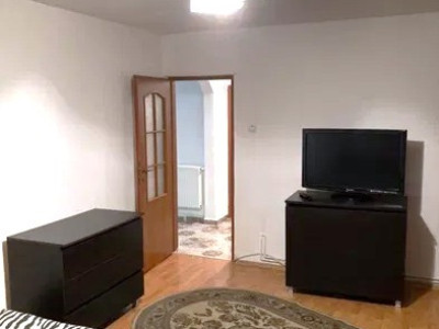 Apartament cu 2 camere decomandat, zona Intre Lacuri