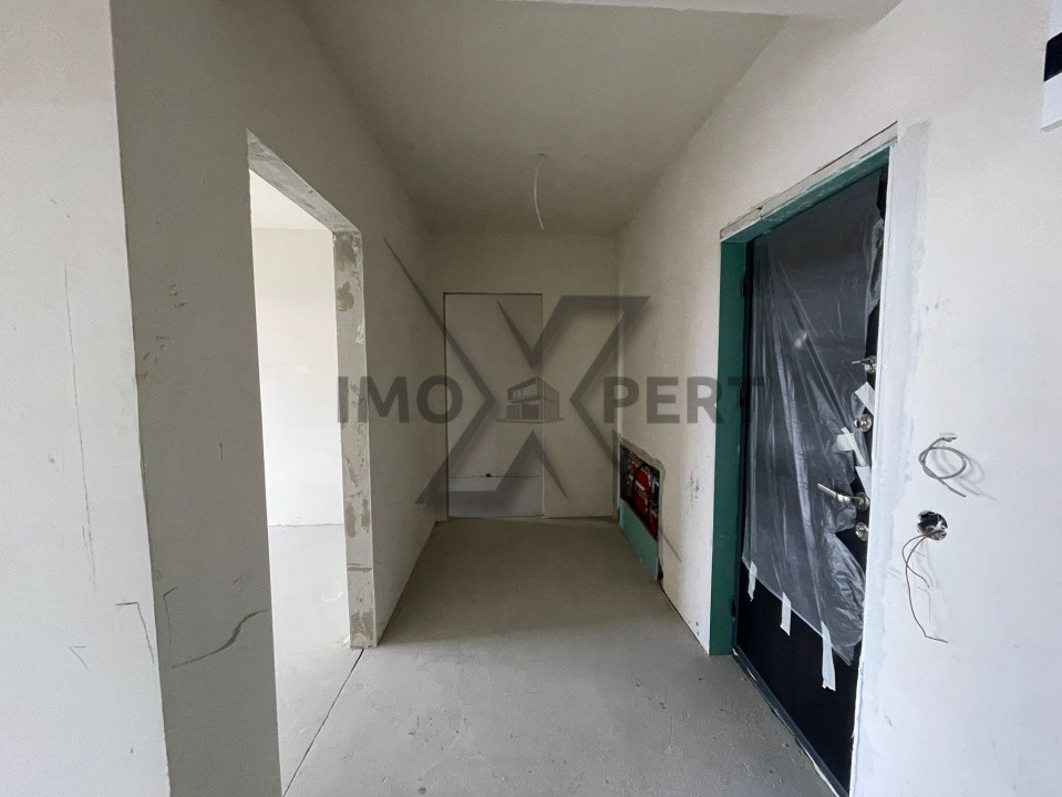 Apartament cu 3 camere în zona Baciu Regal 