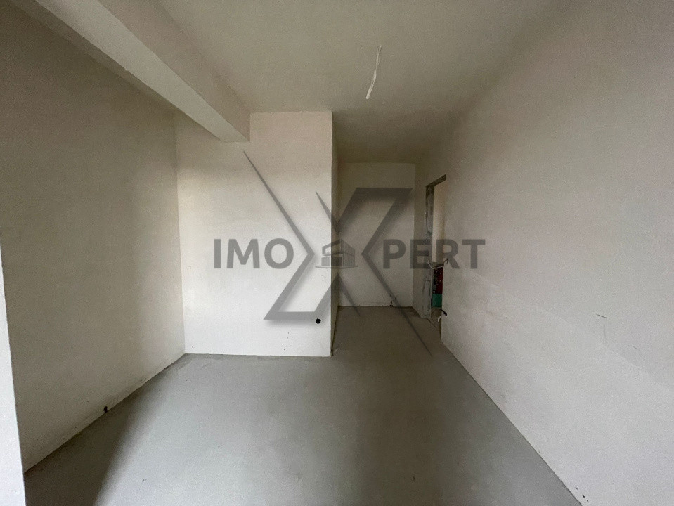 Apartament cu 3 camere în zona Baciu Regal 